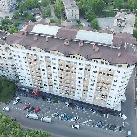 Airport Apartments Taxi คีชีเนา ภายนอก รูปภาพ